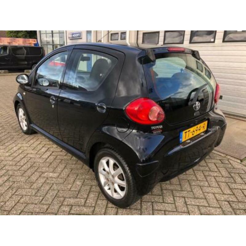 Toyota Aygo 1.0-12V [bj 2006] 5DRS/AIRCO+NW KOPPELING!