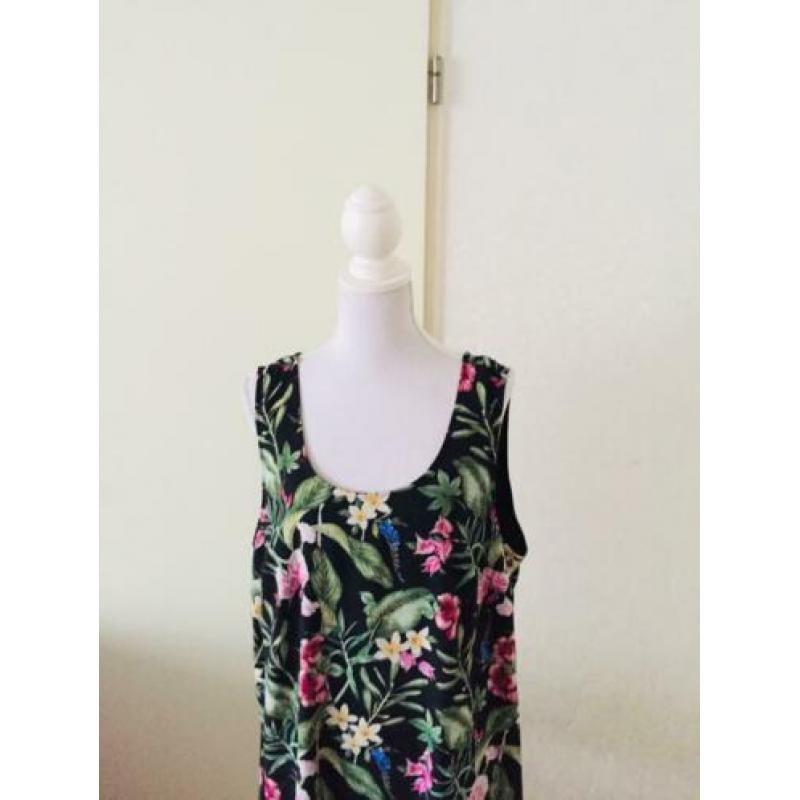 376. Miss Etam Top Zwart ZGAN maat 52