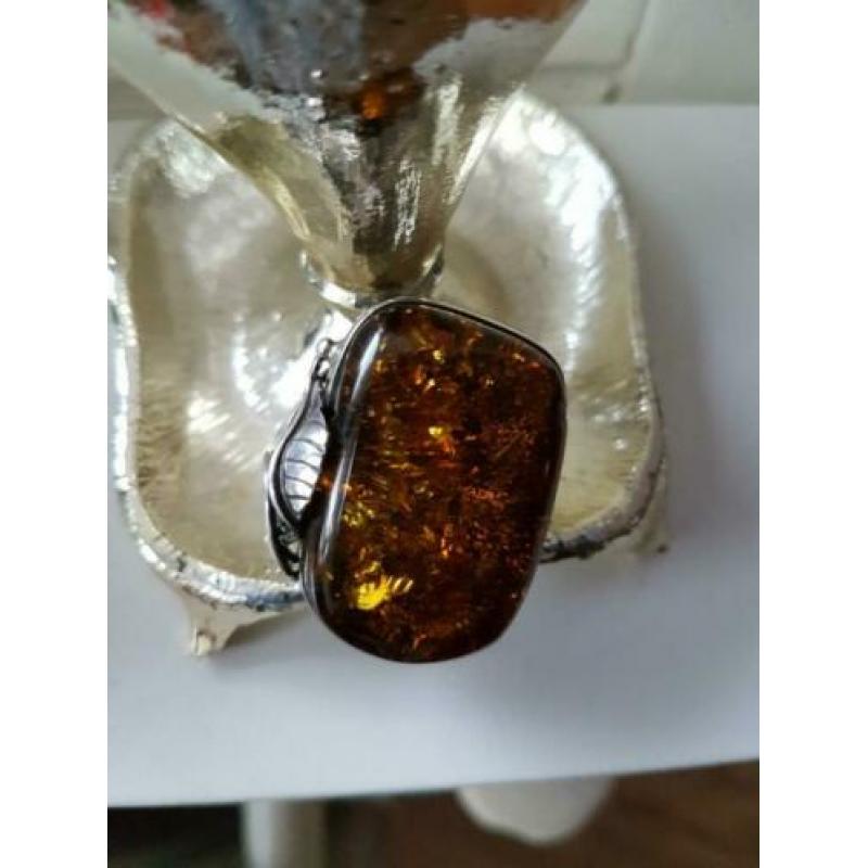 Artdeco zilveren barnsteen ring