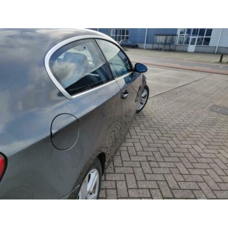 BMW 1-Serie 2.0 D 118 3DR 100KW 2007 Grijs