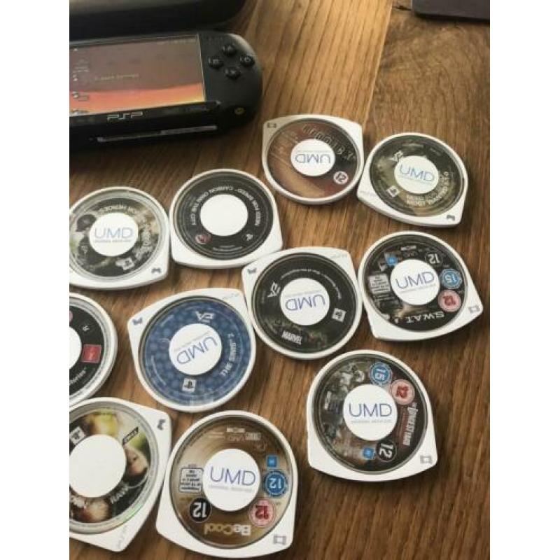 Sony PSP street met oplader en games