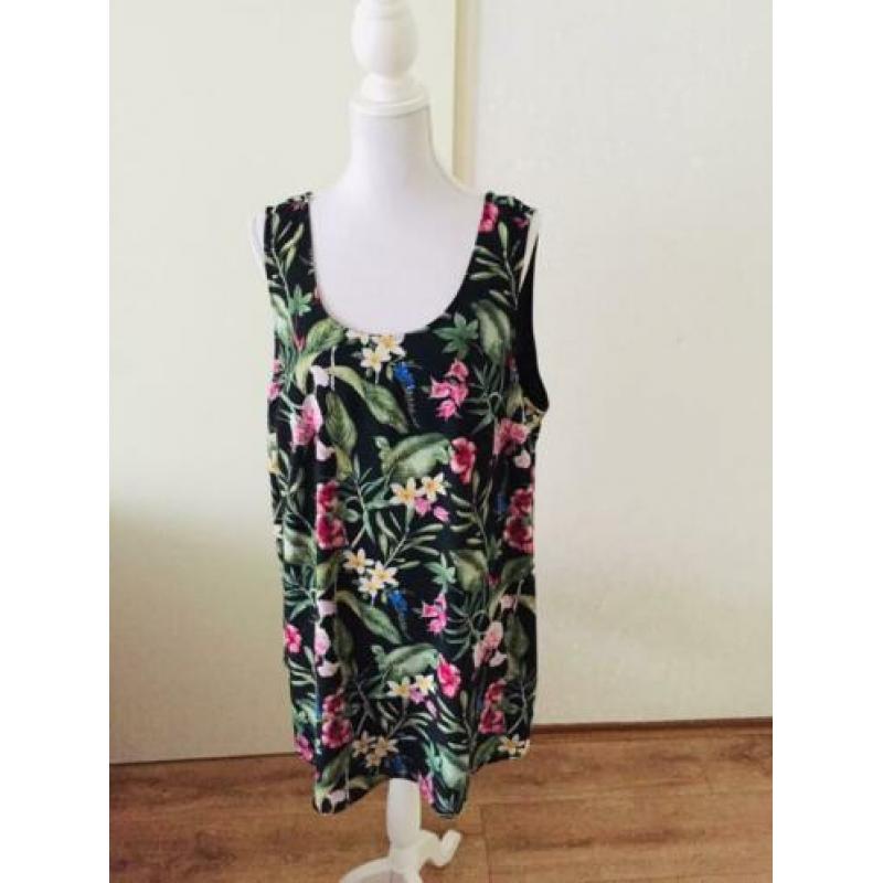 376. Miss Etam Top Zwart ZGAN maat 52