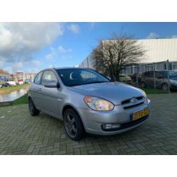 Hyundai Accent 1.4i Dynamic Airco 3drs Nieuwe APK NAP