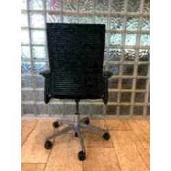 Ahrend , (2020) , bureaustoelen , zwarte stof