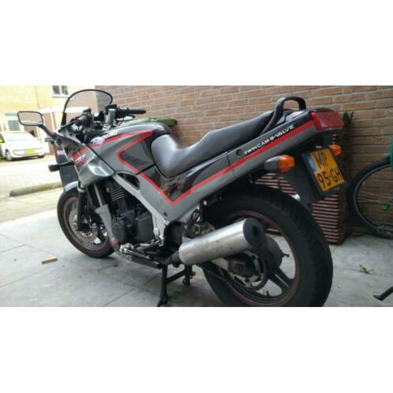 Goed onderhouden Kawasaki GPZ500s 35.000km
