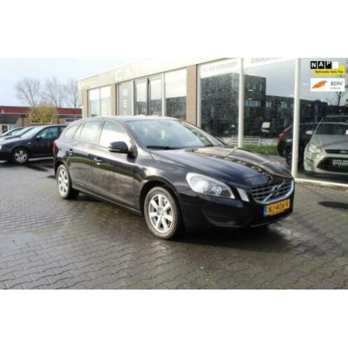 Volvo V60 2.4 D5 Momentum Navi cruise xenon