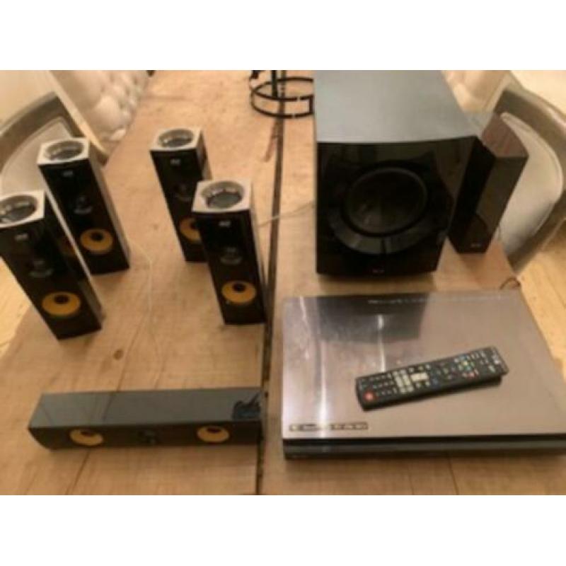 LG Home cinema set 3 D surround systeem