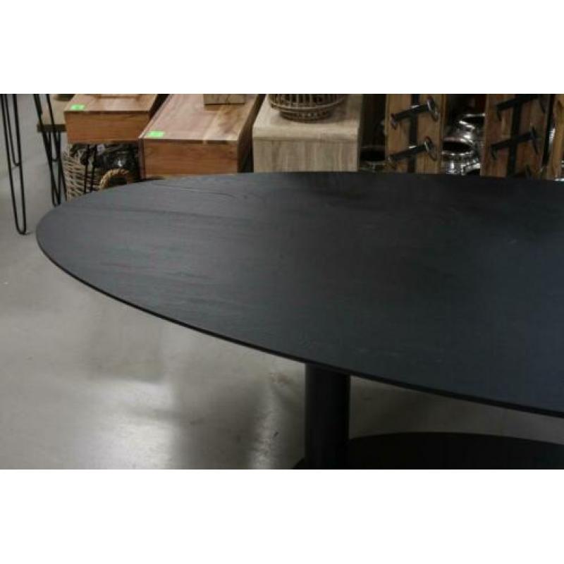Grote eettafel ovaal zwart Hamilton Eleonora metaal hout