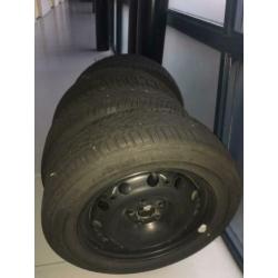 Set winterbanden op stalen velg 185.60.15
