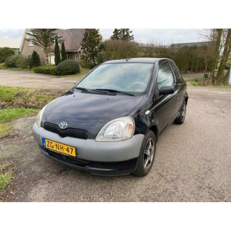 Toyota Yaris 1.0-16V VVT-i Terra