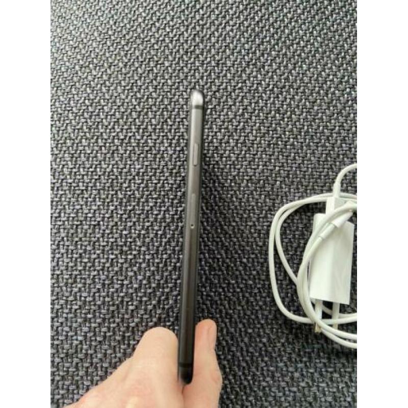 iPhone 8 space grey 64 gb
