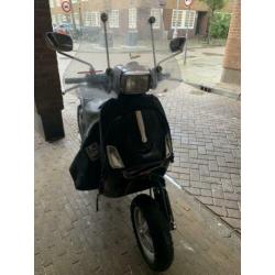 Vespa s 2013 schade met wok
