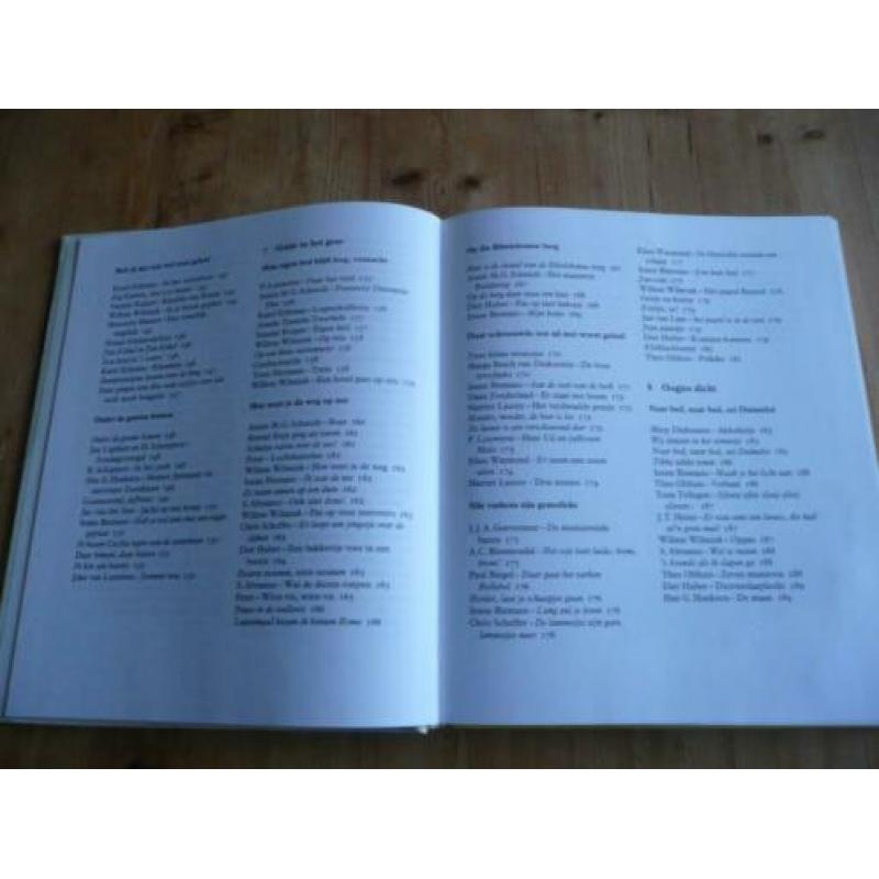 333 Gedichtenboek Ik geef je niet voor een kaperschip met .