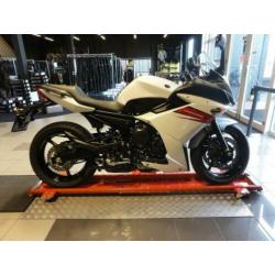YAMAHA XJ6 (bj 2011)