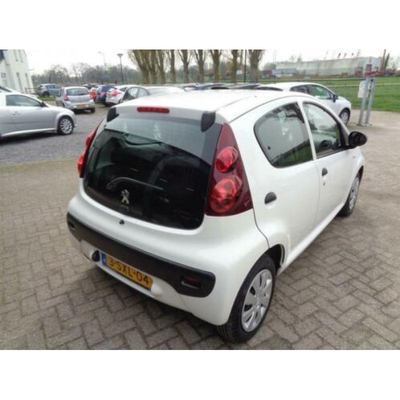 Peugeot 107 1.0 Blue Lease airco (bj 2014)
