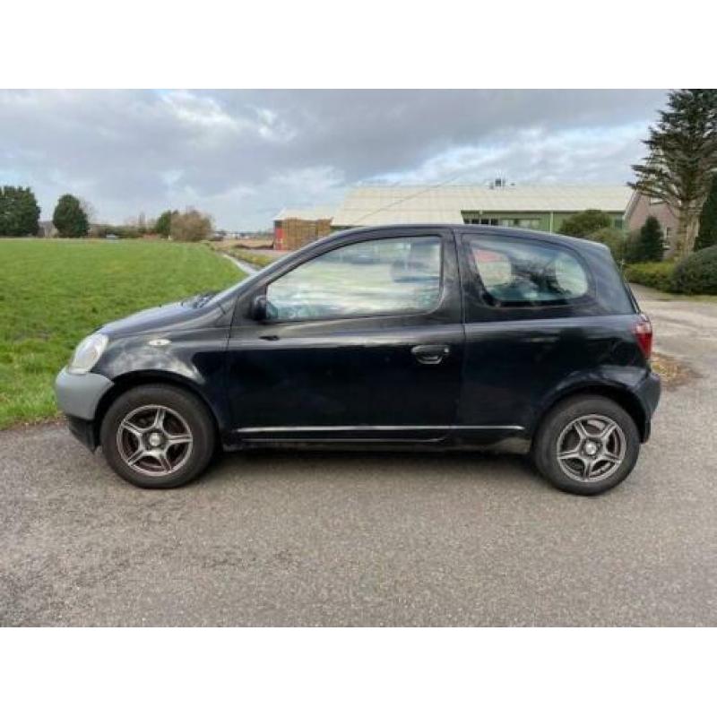 Toyota Yaris 1.0-16V VVT-i Terra