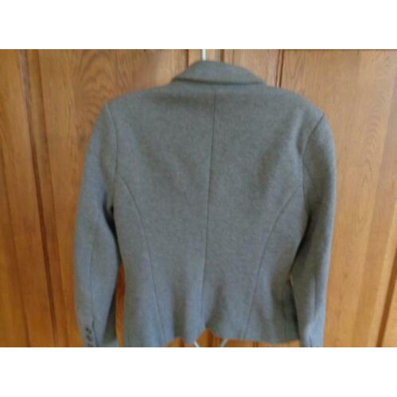 Leuk grijs getailleerd Jasje met Blouse van Gustav maat S