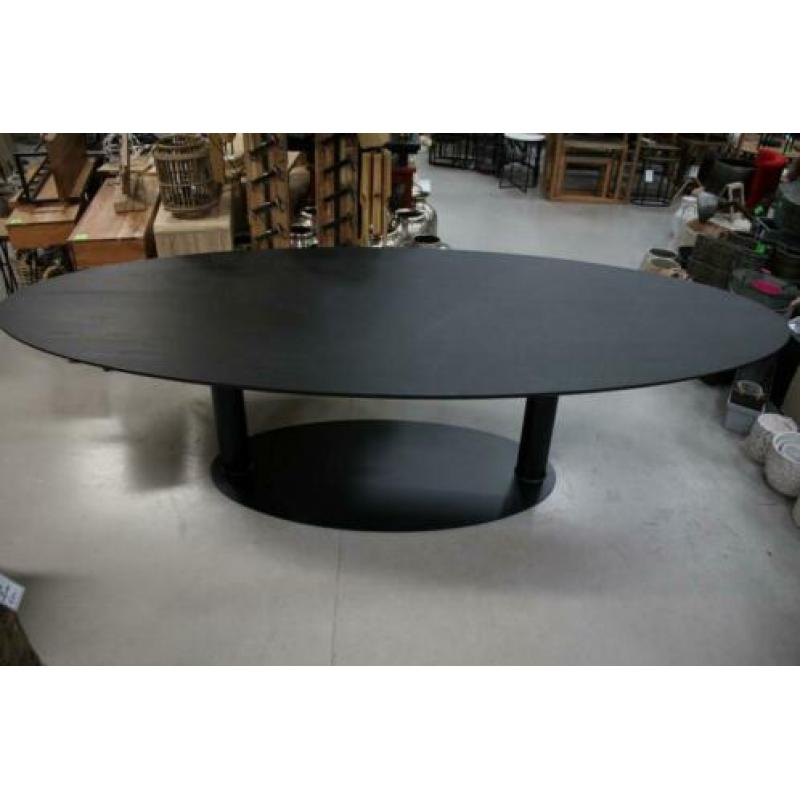 Grote eettafel ovaal zwart Hamilton Eleonora metaal hout