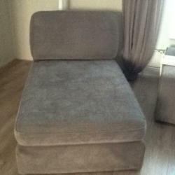 Bank met loungegedeelte