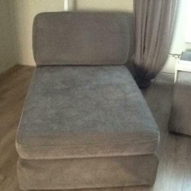 Bank met loungegedeelte