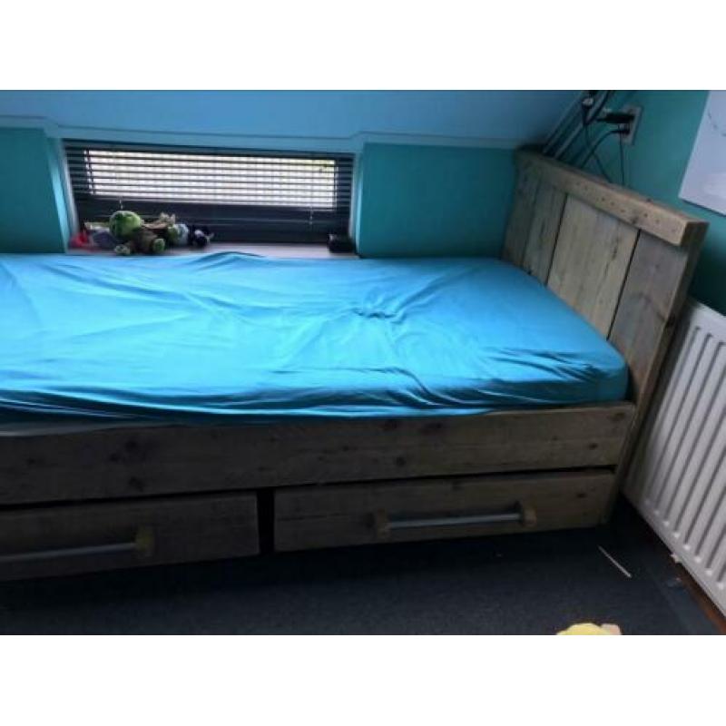 Bed steigerhout, twee lades