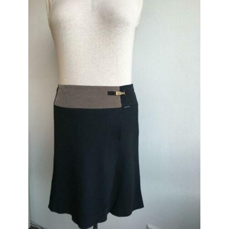 Marc Cain Rok 57% wol (mt: 42/44) 1318/8,2