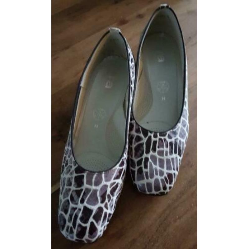 Nieuw, ARA prachtige schoenen, lage hak, mt 38 H