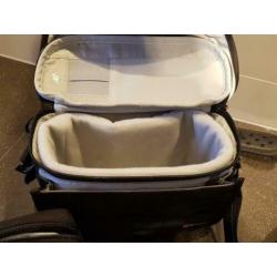 Cameratas: Lowepro ProTactic SH 120 AW