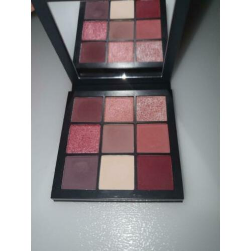 Huda Beauty Mauve Obsessions Palette