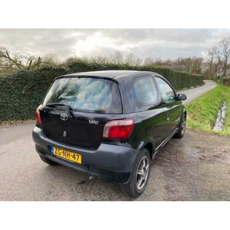 Toyota Yaris 1.0-16V VVT-i Terra