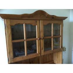Houten servieskast