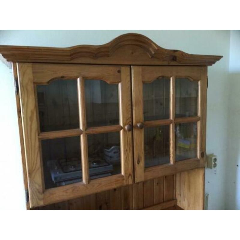 Houten servieskast