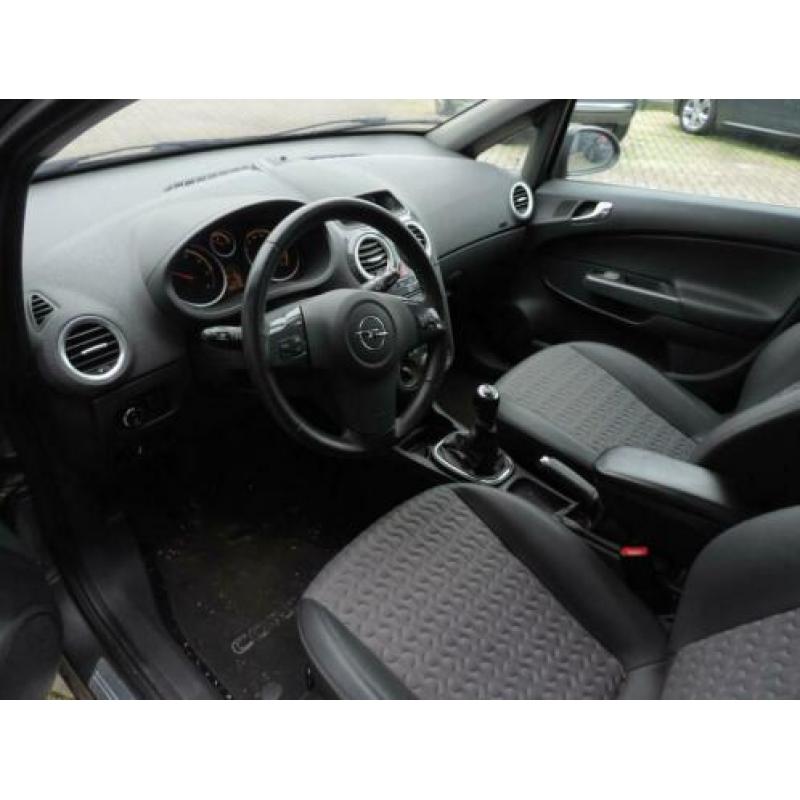 Opel Corsa 1.3 CDTi EcoFlex S/S Cosmo 50 procent deal 1.975,
