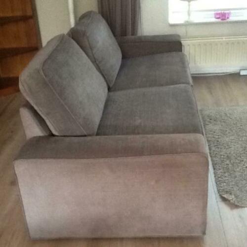 Bank met loungegedeelte