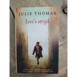 Julie Thomas - Levi's strijd en de jongen en de viool