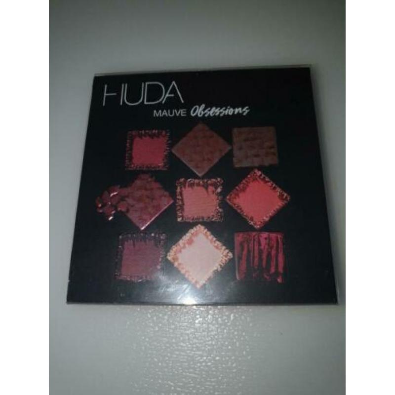 Huda Beauty Mauve Obsessions Palette