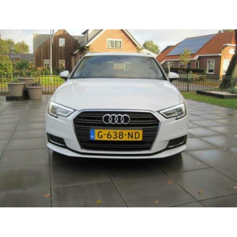 Audi A3 1.5 TFSI COD PRO LINE PLUS . LEER , XENON , NAV