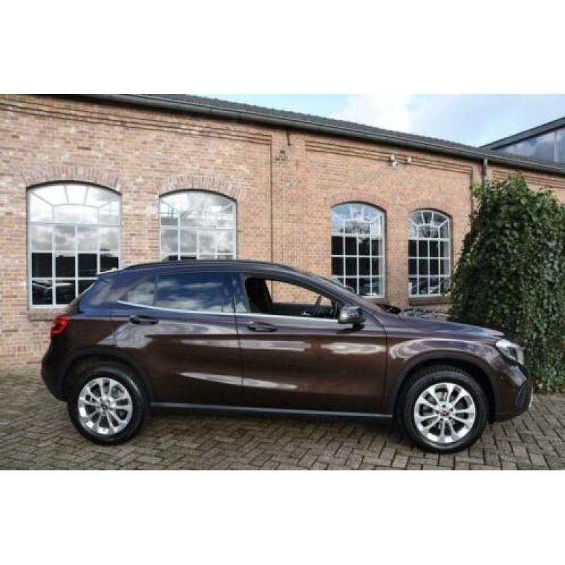 Mercedes-Benz GLA-klasse 180 Premium Plus Automaat 2017 29.6