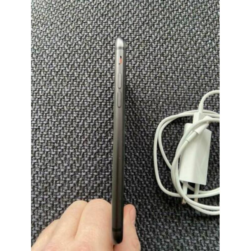 iPhone 8 space grey 64 gb