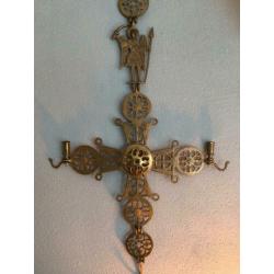Byzantijns koperen kruis hangornament 2 kaarshouders 70 cm