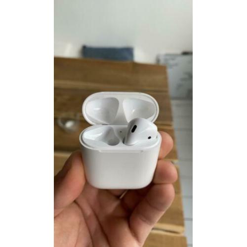 Rechter airpod met case 1e generatie
