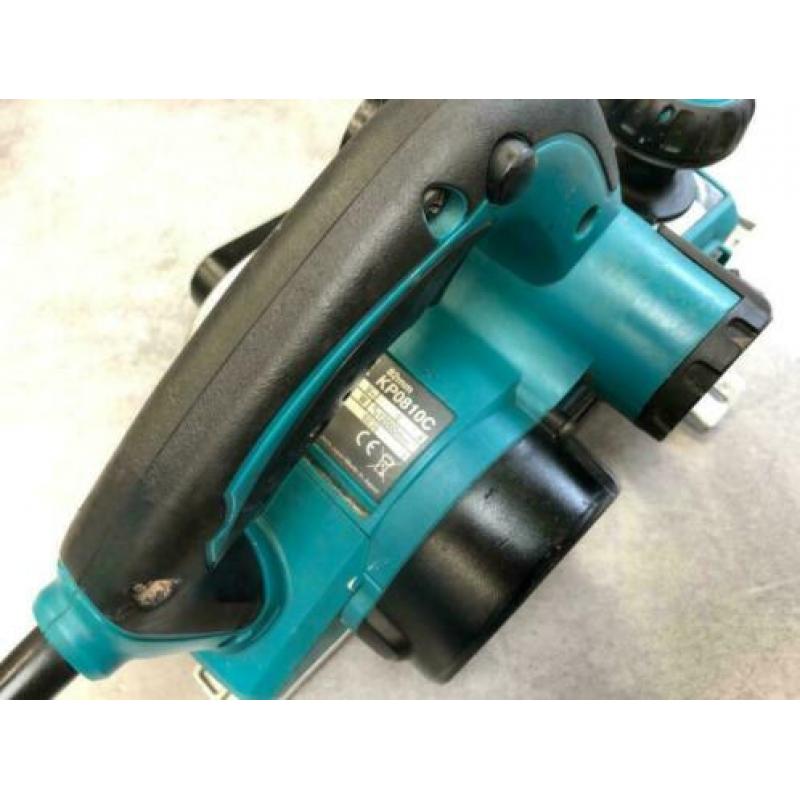 MAKITA SCHAAF KP0810C 82mm 1050W SCHAAFMACHINE ZWARE SERIE