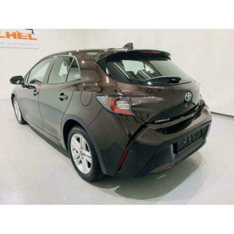 Toyota Corolla Hatchback 1.8 VVT-i Hybrid First Edition Aut.