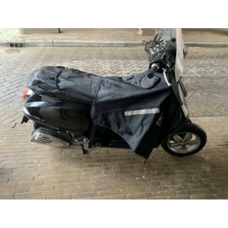 Vespa s 2013 schade met wok