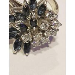 14 kt witgouden Cocktailring met Saffier en 0.46 crt Diamant