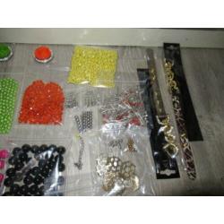 Pakket 1) materialen en accessoires sieraden maken 1,7 kilo