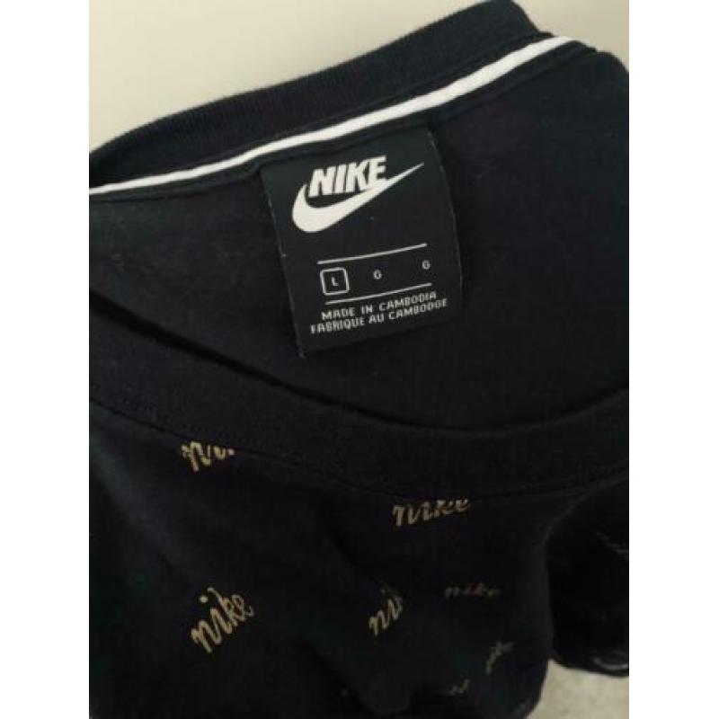 Nike shirt maat L