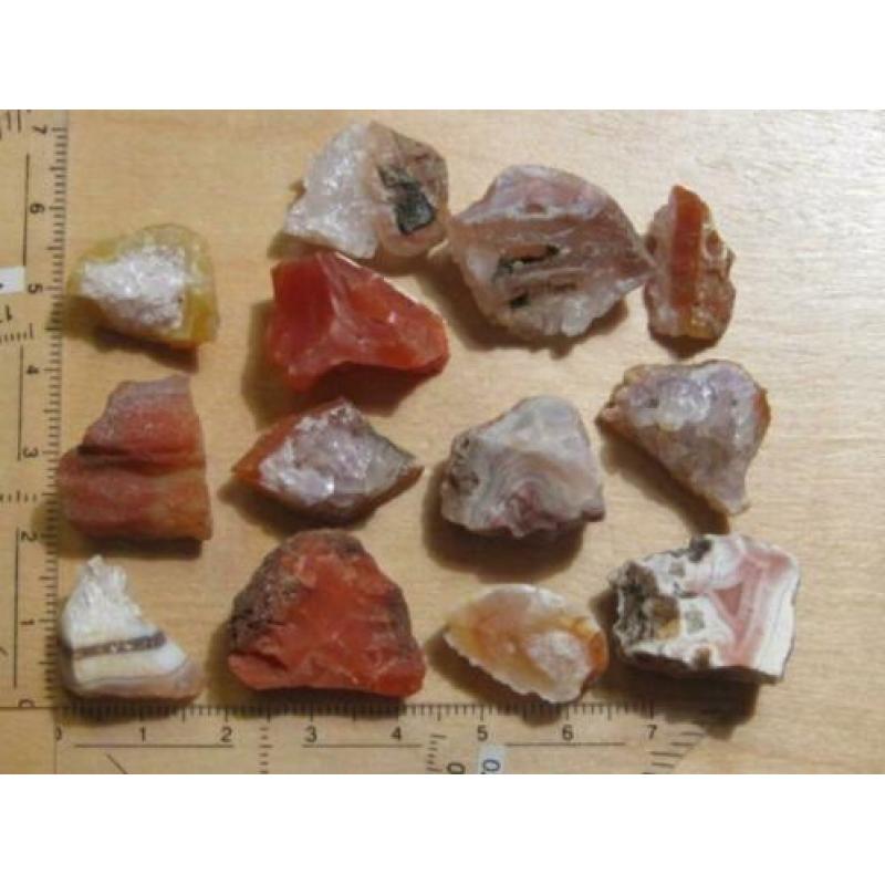 opruiming: (bulk 4) 5 soorten ruwe edelstenen