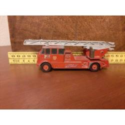Lesney merrywheather fire engine