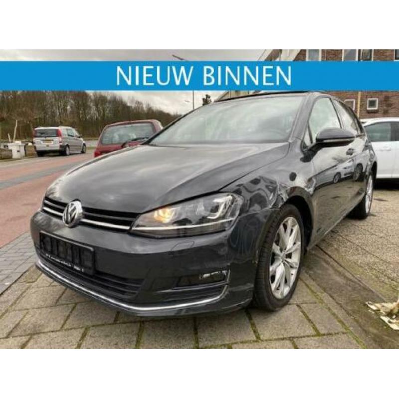 Volkswagen Golf 2.0 TDI 140pk BlueMotion Techn. Highline sch